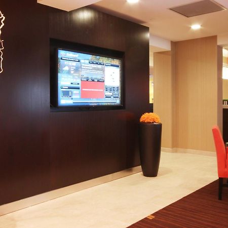 Отель Courtyard By Marriott Flint Grand Blanc Экстерьер фото